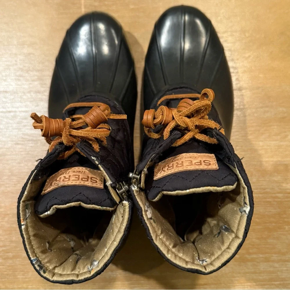 Sperry Women's All Weather‎ Water Resistant Quilted Saltwater Duck Boots Sz 8.5
